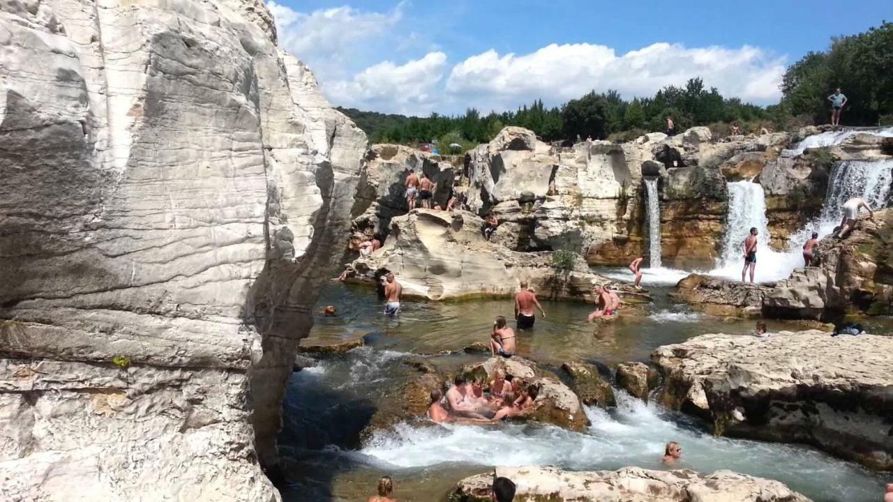 Mas Des Gardies Saint-Julien-de-Peyrolas 외부 사진